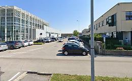 Non aprono ai carabinieri: barricati per due ore nel locale, poi fioccano le multe anti covid