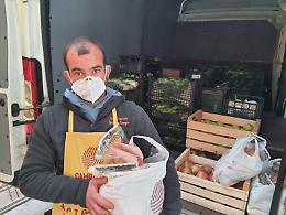 Padova, dalla rete canapa veneto un carico di  prodotti freschi per le cucine popolari