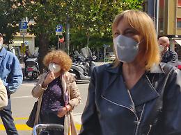 Padova, protesta associazione Psiche: la dottoressa Salvato parla con i manifestanti