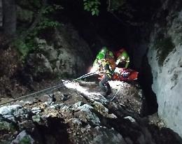 Recuperato nella notte il 69enne ruzzolato per 30 metri sulle rocce tra Arsiero e Tonezza