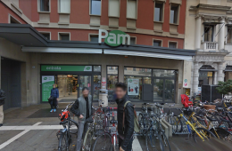 Padova, due giovani si ubriacano alla Pam e provano a scappare senza pagare