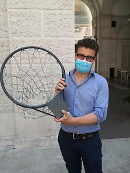 Padova, ritrovato il canestro di Piazza De Gasperi