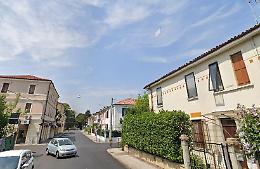 Morto per overdose da giorni al Casermon