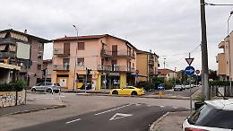Picchiato dal cognato che gli porta via l'auto nuova