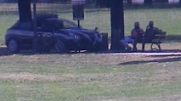 I vigili pizzicano a Campo Marzo 3 spacciatori: sequestro di droga, soldi e arnesi da scasso