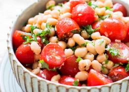 Insalata estiva di legumi misti