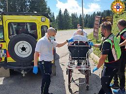 75enne cade in MTB sotto bocchetta Portule: in ospedale ad Asiago