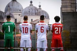 Nuove maglie Calcio Padova 2021/2022: Tradizionale in casa, ‘Shakespeariana’ fuori