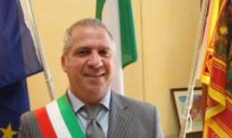 Santa Maria di Sala, bandiera a mezz'asta in segno di solidarietà al popolo afghano
