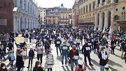 Il movimento Scuola in presenza apre lo sportello legale per i genitori contro le discriminazioni