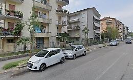 Topo d'auto sorpreso da un cittadino che chiama la questura: è una donna, arrestata