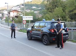 Minaccia e sottrae 30 euro in autobus ad un passeggero: è denuncia per rapina