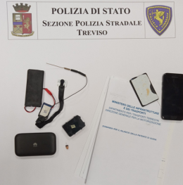 Treviso, barano al quiz della patente: denunciati