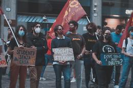 Unipd: caos affitti, presidio studentesco davanti al Bo