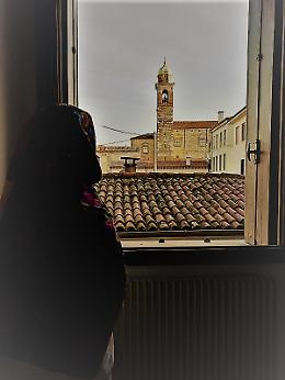 Vicentina di origini iraniane premiata per una foto al salone del libro di Torino