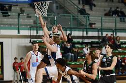 Basket: La Virtus rialza la testa contro Bologna: 78-94 il finale