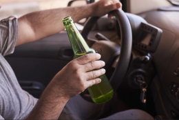Guida in stato di ebbrezza: dopo quanto tempo si smaltisce l’alcol?