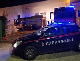 Pala meccanica prende fuoco: le cause sono sconosciute
