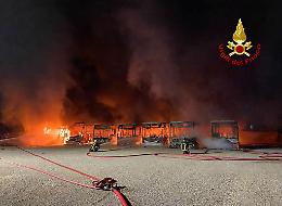 Piazzola sul Brenta: incendio al deposito di Bus Italia