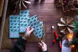 Il Natale con uno sguardo all’ambiente: idee e consigli per feste sostenibili