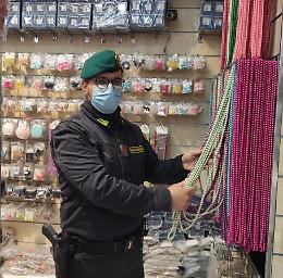 Maxisequestro nel Polesine: 15.000 prodotti sequestrati sul mercato 