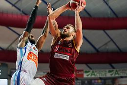 Basket serie A l’Umana Reyer Venezia batte 79-75 Napoli