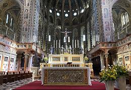 Padova, gli affreschi della Basilica del Santo di nuovo illuminati