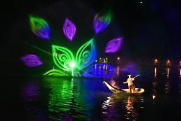 Carnevale  di Venezia: i giochi d'acqua e fuoco di "Nebula Solaris" all'Arsenale