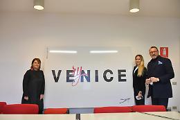 Mestre, consegnata l'opera "VEryNICE"
