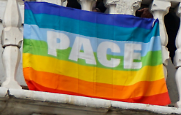 Aumento record della spesa militare nel 2023, proseguono le manifestazioni pacifiste per la pace tra Palestina e Israele