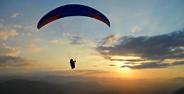 Allarme parapendio caduto: uno non è stato rintracciato mentre nell'altro caso il pilota è rimasto illeso