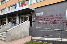 Padova: imbrattata Agenza delle Entrate, due denunce