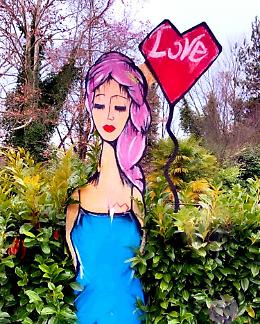 Lo street artist di Abano Terme Seneca: l’amore raccontato sui muri