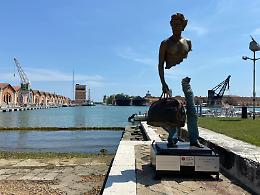Venezia, in Piazza San Marco le opere di Bruno Catalano