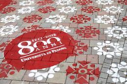 Padova: l' Università colora città con i suoi simboli iconici