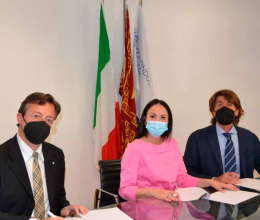 Il vetro di Murano punta sull’idrogeno verde: al via il progetto per la conversione dei forni