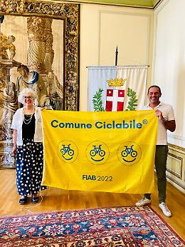Treviso, consegnata la bandiera della ciclabilità Fiab