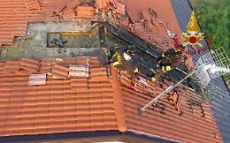 Incendio a Grumolo, va a fuoco il tetto di una casa durante dei lavori
