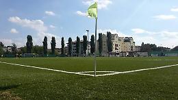 Vicenza, i 12 campi da calcio con erba sintetica sono consumati: si procede a cambiarla