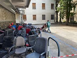 Vicenza, si sgombrano i vecchi arredi all'ex tribunale a Santa Corona