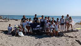 Rovigo, Plastic Free ha ripulito la spiaggia di Porto Caleri