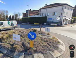 Vicenza, perde olio dall'auto sulla Marosticana: una ciclista scivola e s'infortuna