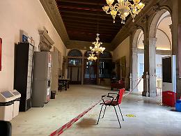 Vandali, furto e danni all'istituto Fermi di Venezia