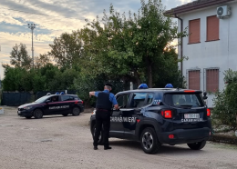 Porto Viro, controlli in due stabili di via Argine Po:  trovati ospiti non segnalati alla Polizia