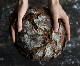Padova, il pane solidale. Raccolta fondi per il centro diurno La Bussola