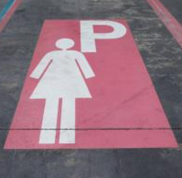 Este, i parcheggi rosa sono realtà: ecco dove trovarli