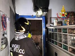 Padova, incendio in un appartamento in via Manzoni