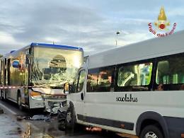 Incidente a Cittadella: scontro ra scuolabus e autobus di linea, morto un 63enne