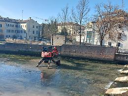 Dopo 20 anni, al via i lavori di pulizia dei canali di Treviso