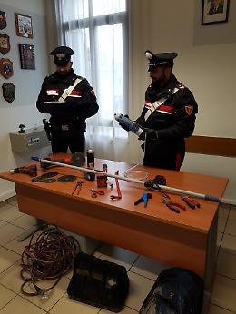 Arzerello, tentato furto nell’area di servizio “Valli Carburanti”: è caccia ai ladri